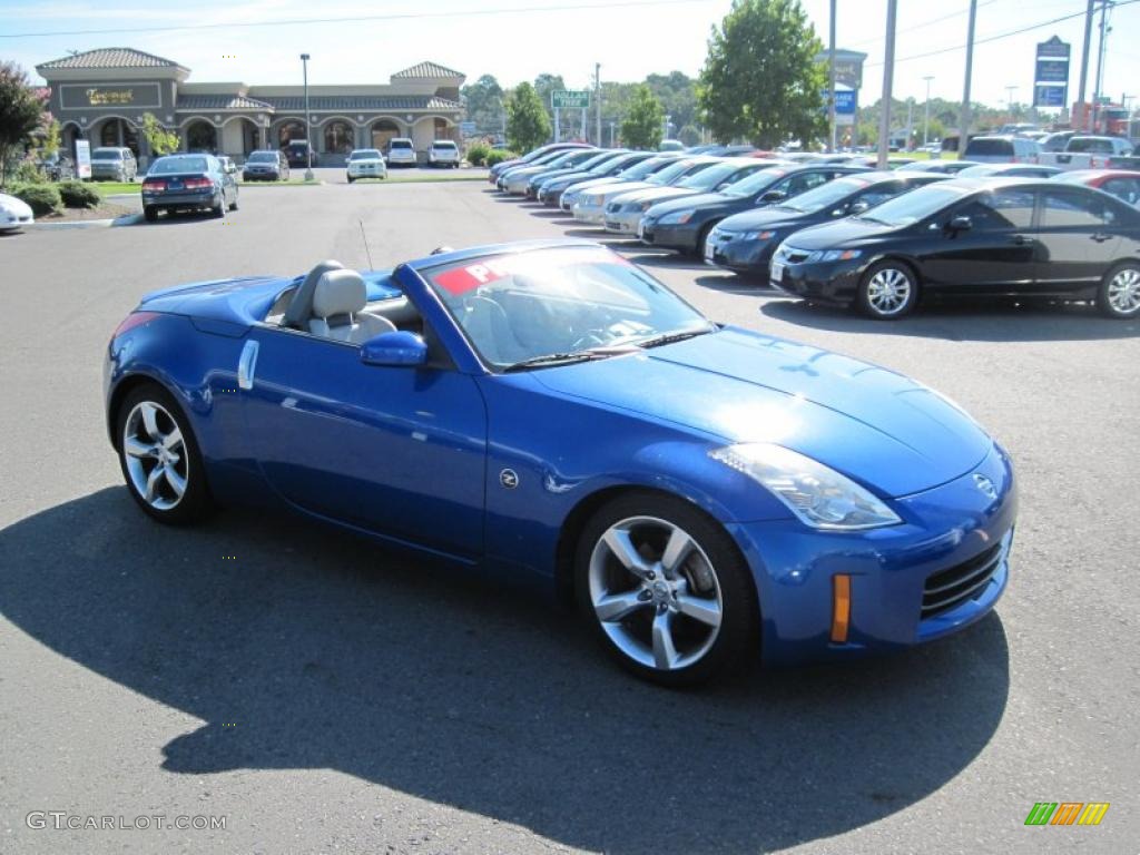 2006 350Z Touring Roadster - Daytona Blue Metallic / Frost Leather photo #21