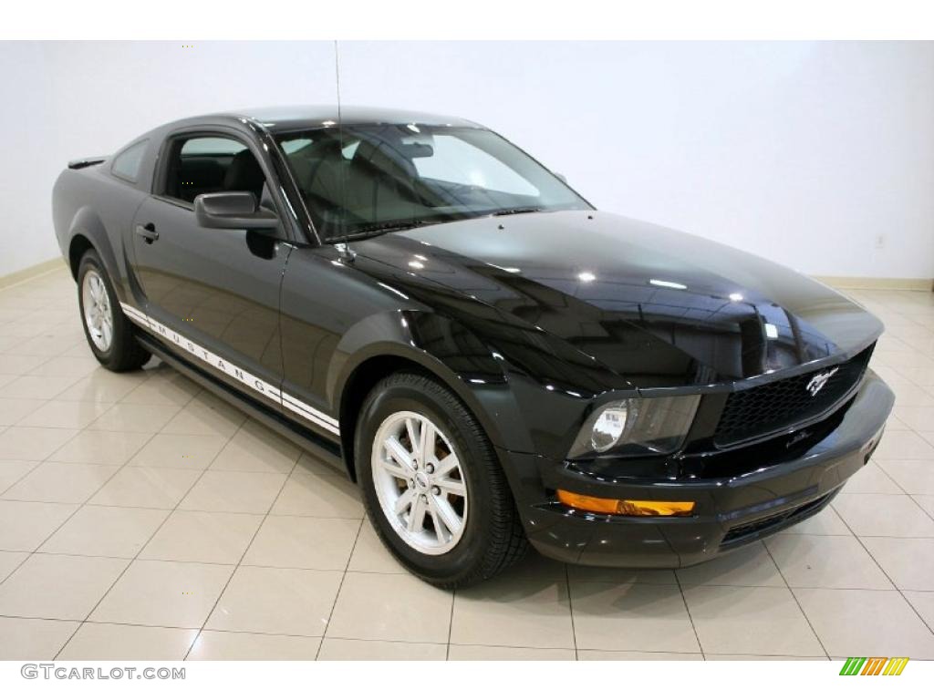 2007 Mustang V6 Deluxe Coupe - Black / Dark Charcoal photo #1