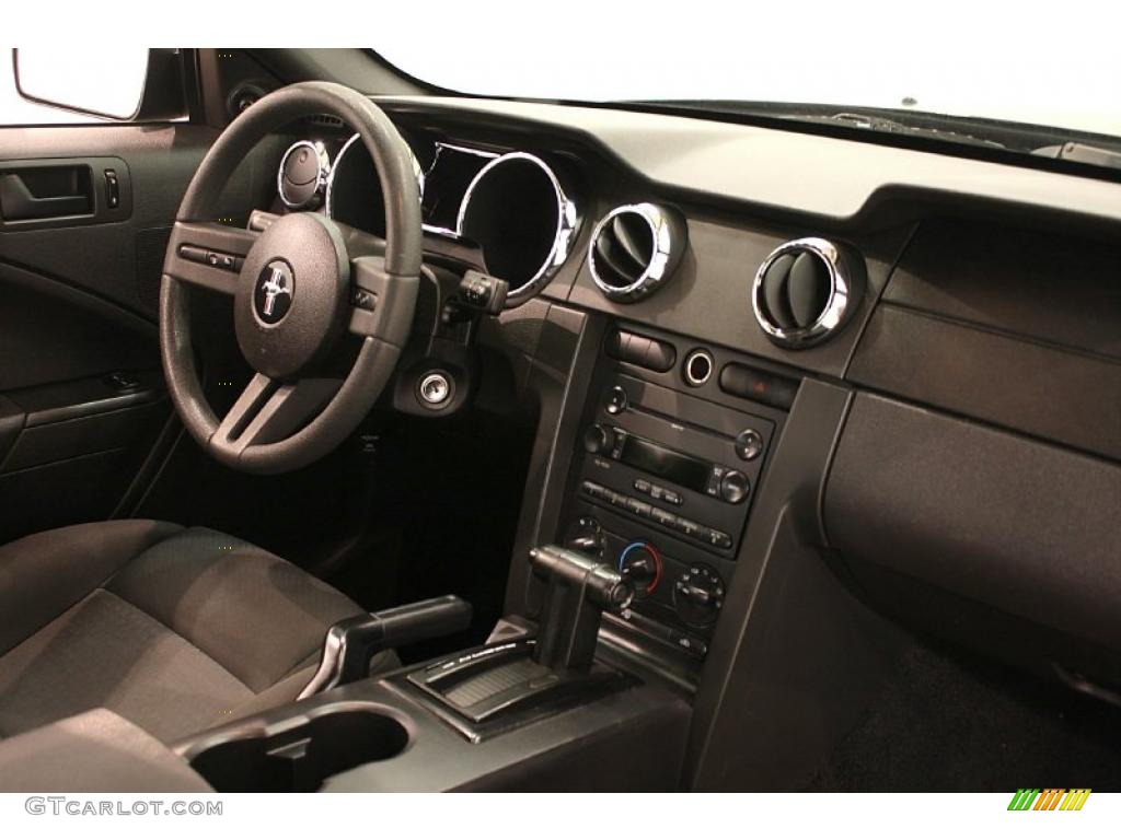 2007 Mustang V6 Deluxe Coupe - Black / Dark Charcoal photo #13