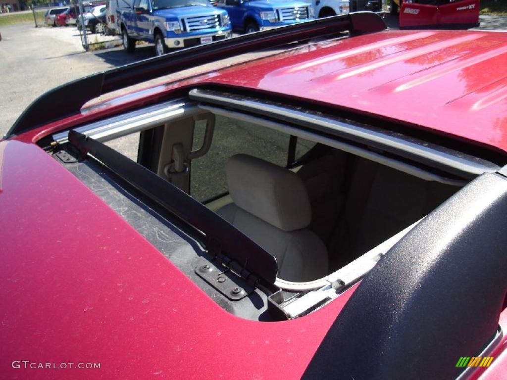 2007 Explorer Sport Trac XLT 4x4 - Red Fire / Camel photo #14