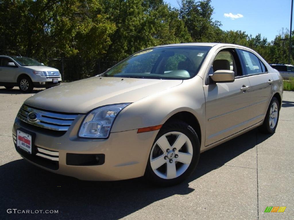 2008 Fusion SE - Dune Pearl Metallic / Camel photo #1