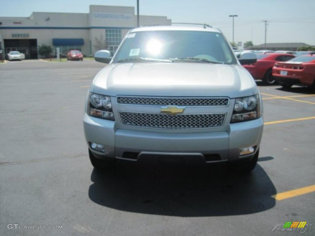 2010 Tahoe Z71 4x4 - Sheer Silver Metallic / Light Titanium/Dark Titanium photo #2
