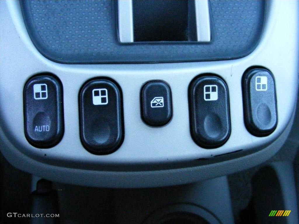 2005 Equinox LS - Galaxy Silver Metallic / Light Gray photo #22