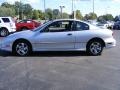 2002 Ultra Silver Metallic Pontiac Sunfire SE Coupe  photo #2