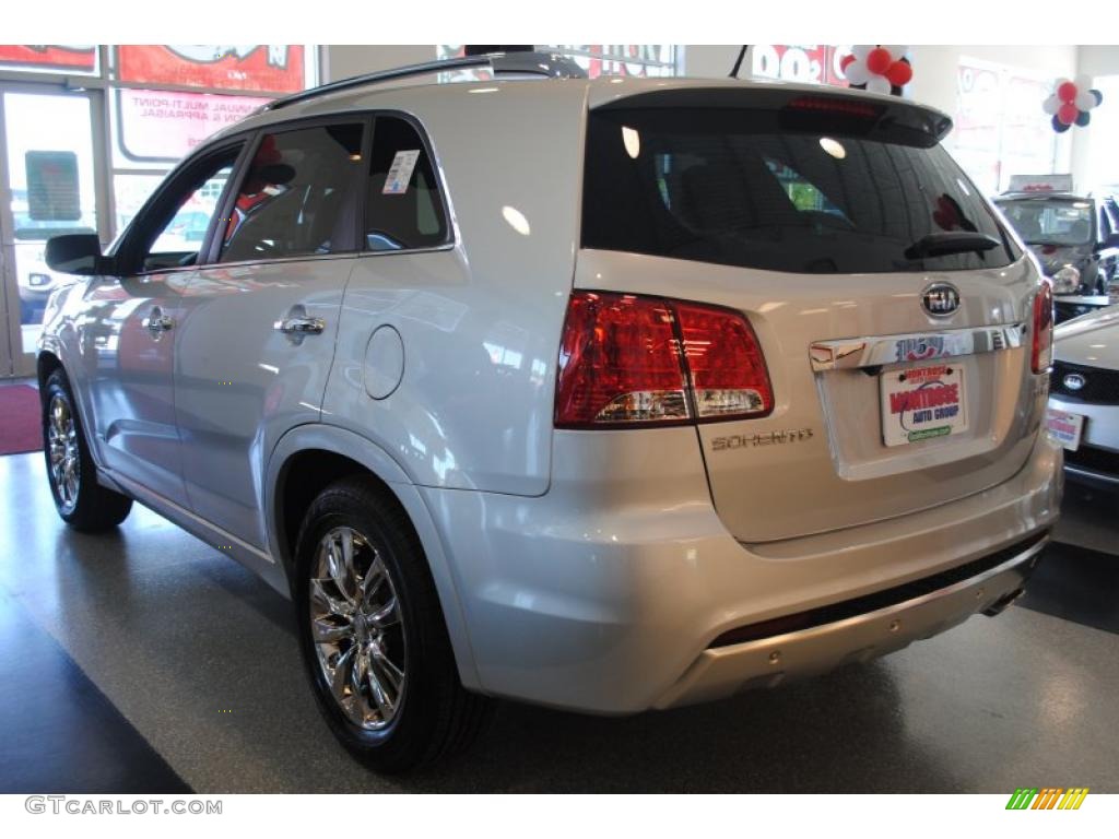 2011 Sorento SX V6 AWD - Bright Silver / Black photo #4