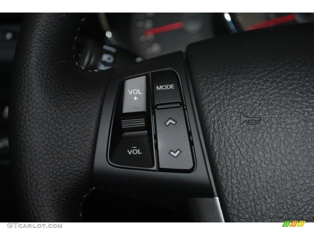 2011 Sorento SX V6 AWD - Bright Silver / Black photo #29