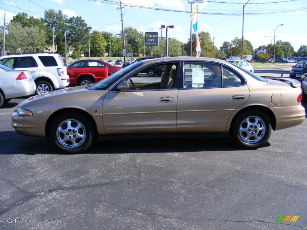 1999 Intrigue GLS - Gold Metallic / Neutral photo #2
