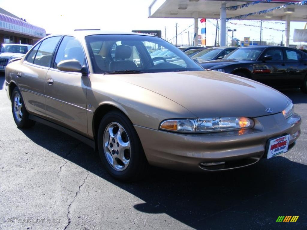 1999 Intrigue GLS - Gold Metallic / Neutral photo #7