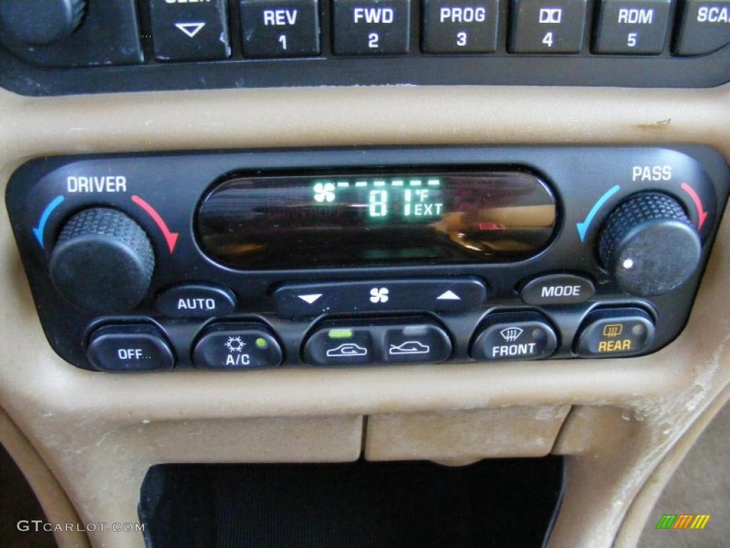 1999 Intrigue GLS - Gold Metallic / Neutral photo #21
