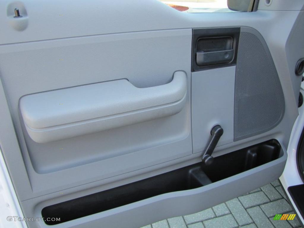 2006 F150 XLT SuperCab - Oxford White / Medium/Dark Flint photo #11