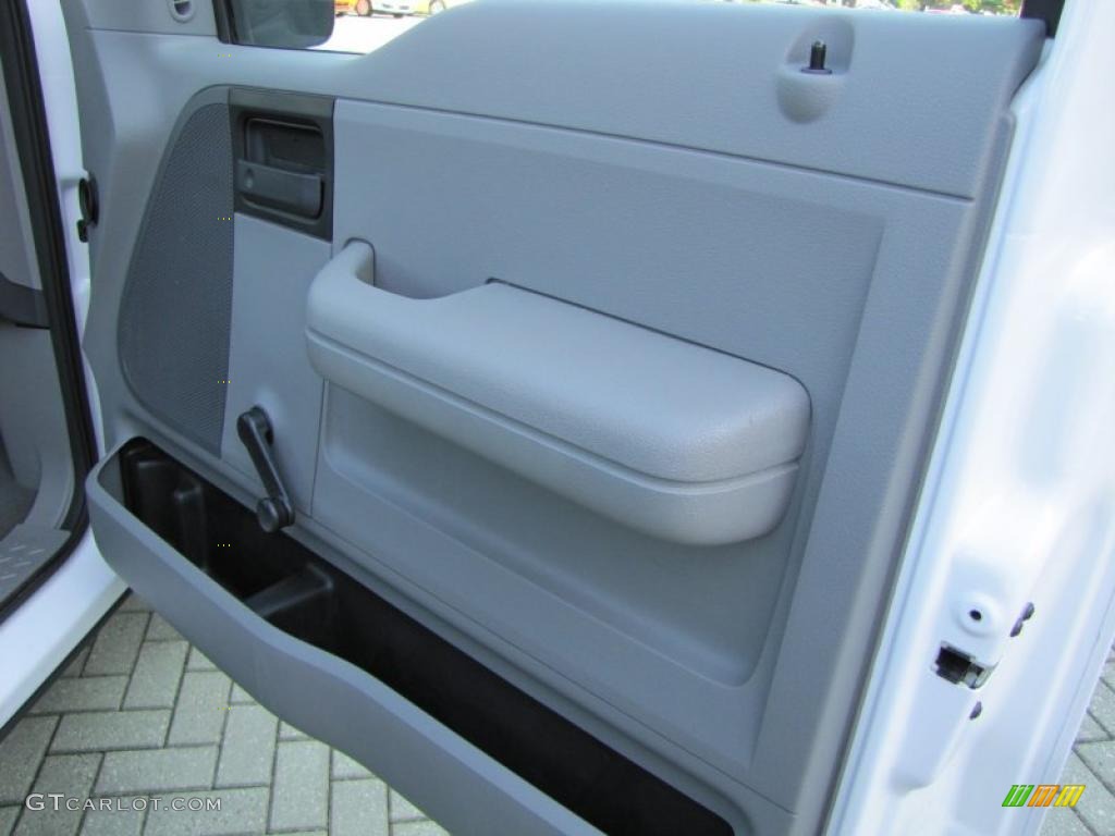 2006 F150 XLT SuperCab - Oxford White / Medium/Dark Flint photo #16