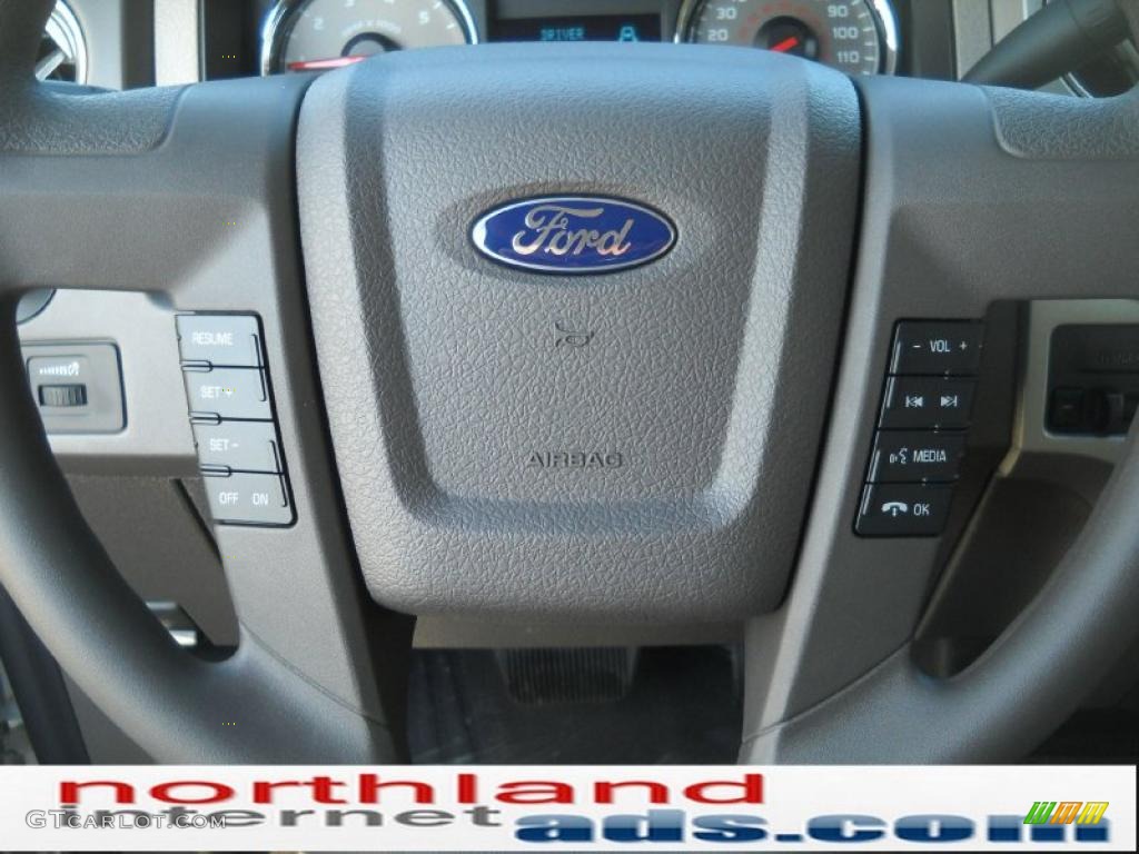 2010 F150 XLT SuperCrew 4x4 - Ingot Silver Metallic / Medium Stone photo #19