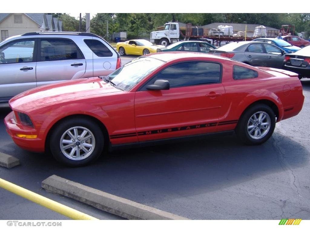 2008 Mustang V6 Deluxe Coupe - Torch Red / Light Graphite photo #1