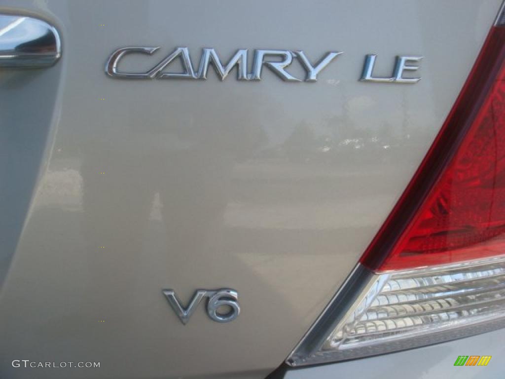2005 Camry LE V6 - Beige / Taupe photo #5