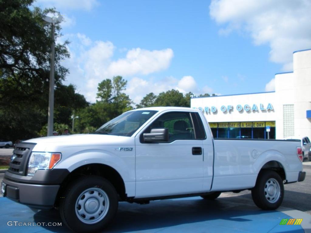 2010 F150 XL Regular Cab - Oxford White / Medium Stone photo #1