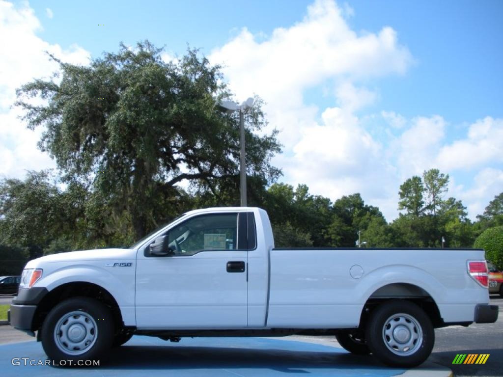 2010 F150 XL Regular Cab - Oxford White / Medium Stone photo #2