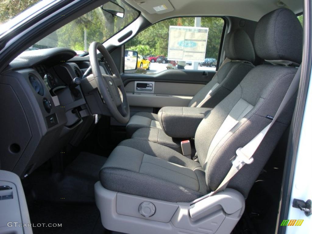 2010 F150 XL Regular Cab - Oxford White / Medium Stone photo #5