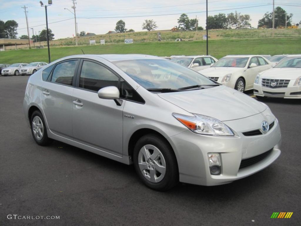 2010 Prius Hybrid III - Classic Silver Metallic / Dark Gray photo #7