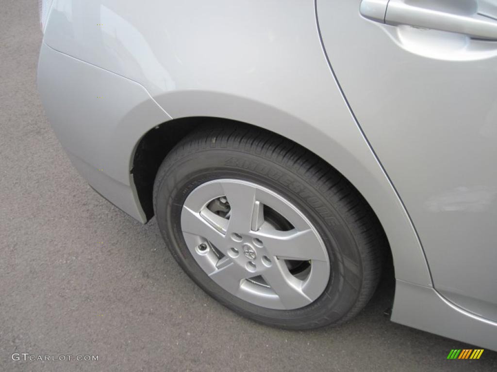 2010 Prius Hybrid III - Classic Silver Metallic / Dark Gray photo #11