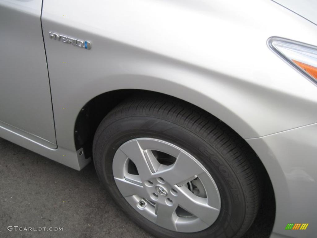 2010 Prius Hybrid III - Classic Silver Metallic / Dark Gray photo #12