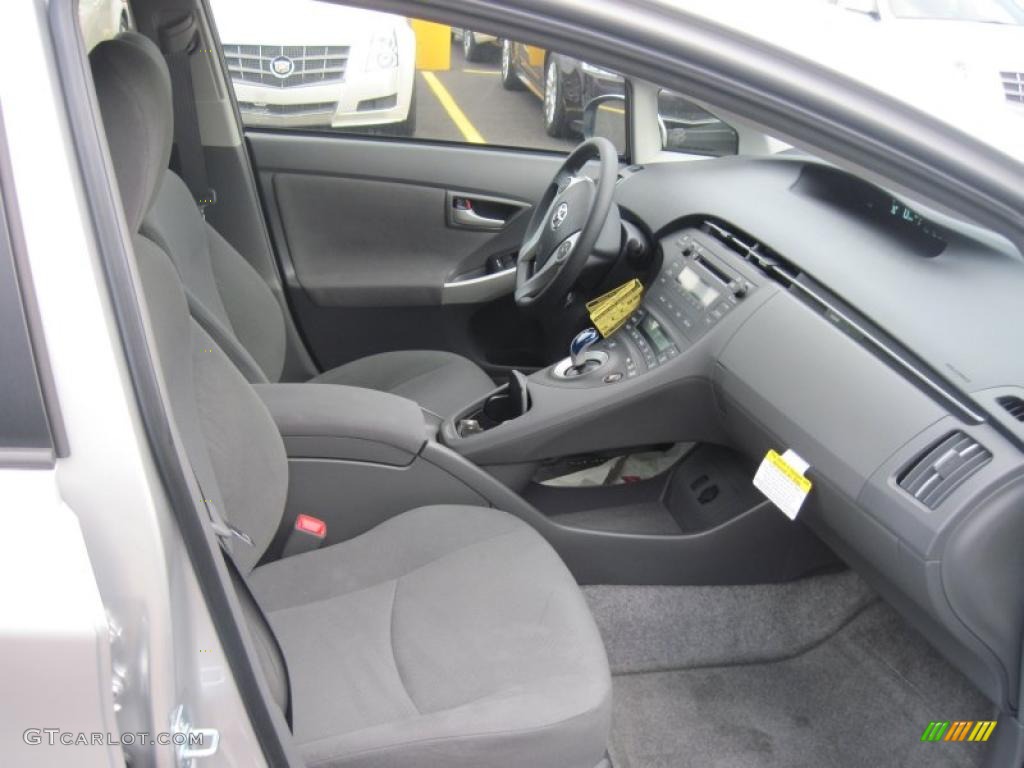 2010 Prius Hybrid III - Classic Silver Metallic / Dark Gray photo #16
