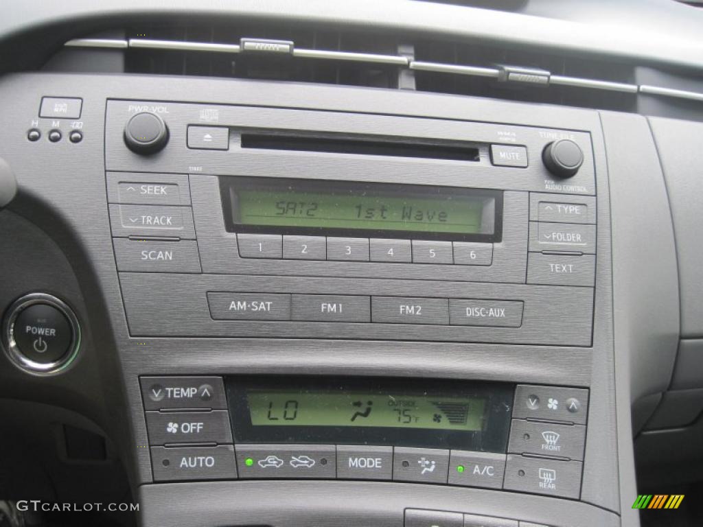 2010 Prius Hybrid III - Classic Silver Metallic / Dark Gray photo #17