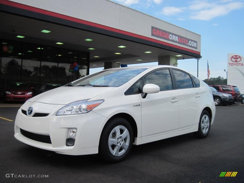 2010 Prius Hybrid III - Blizzard White Pearl / Bisque photo #1