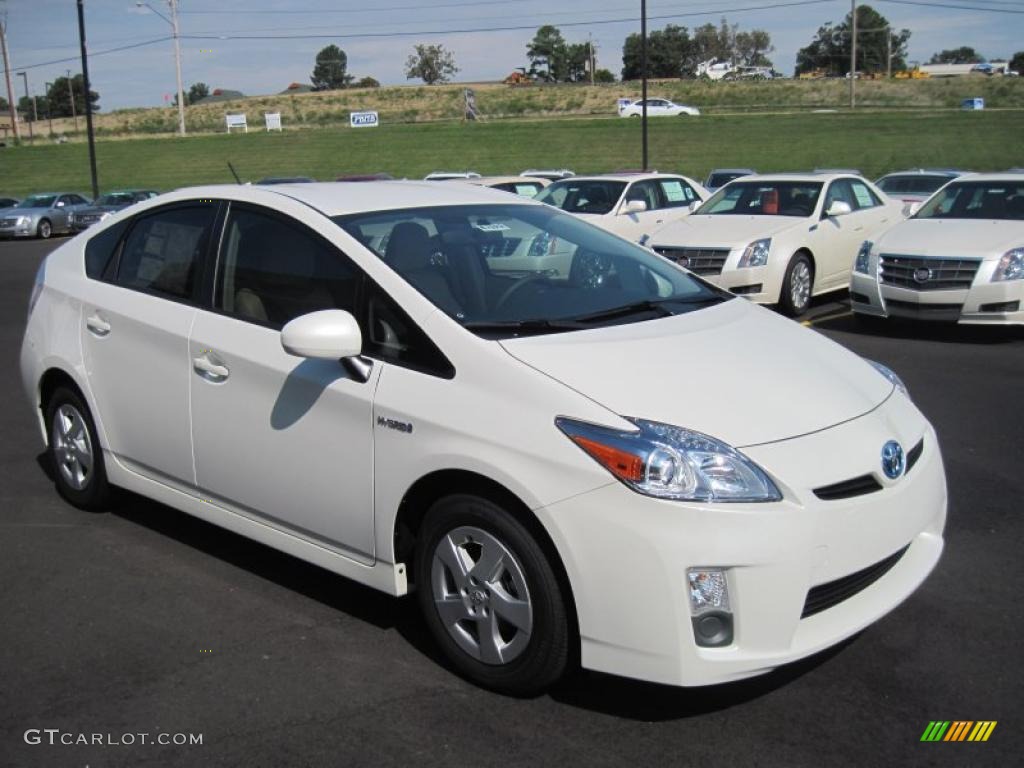 2010 Prius Hybrid III - Blizzard White Pearl / Bisque photo #7