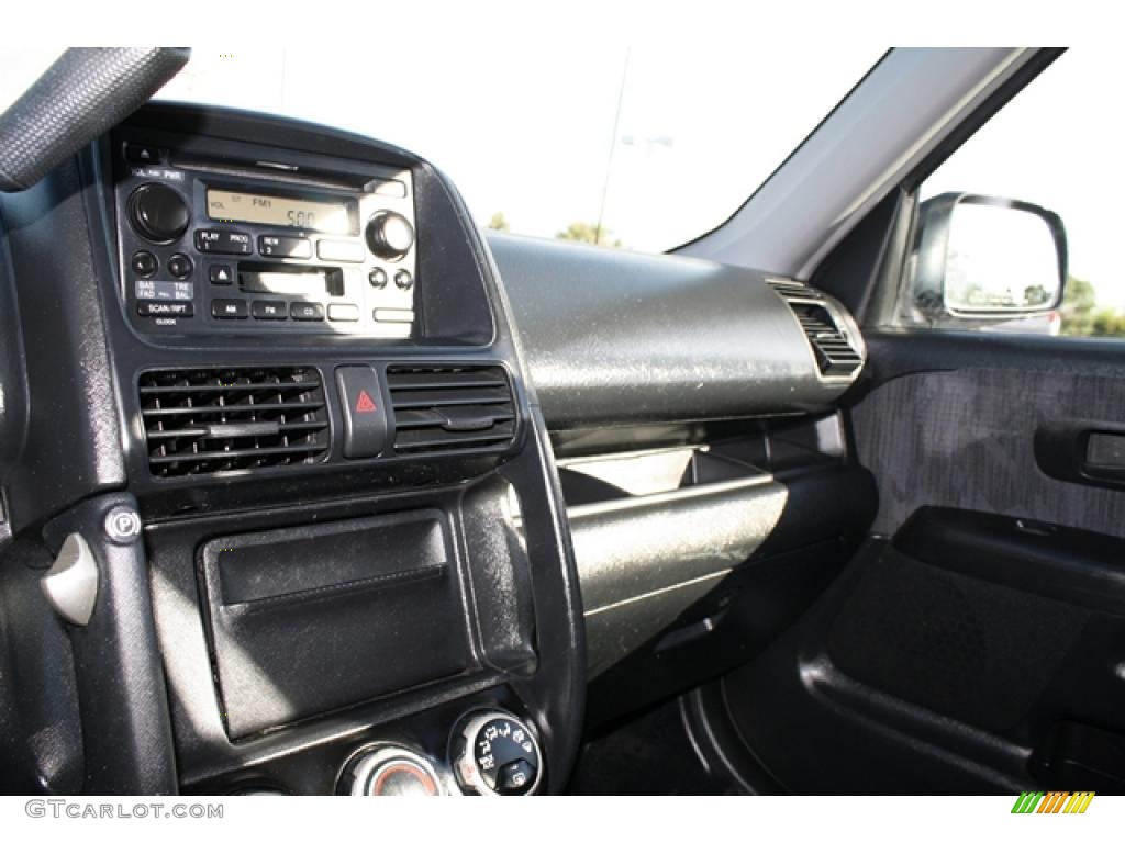 2002 CR-V LX 4WD - Satin Silver Metallic / Black photo #15