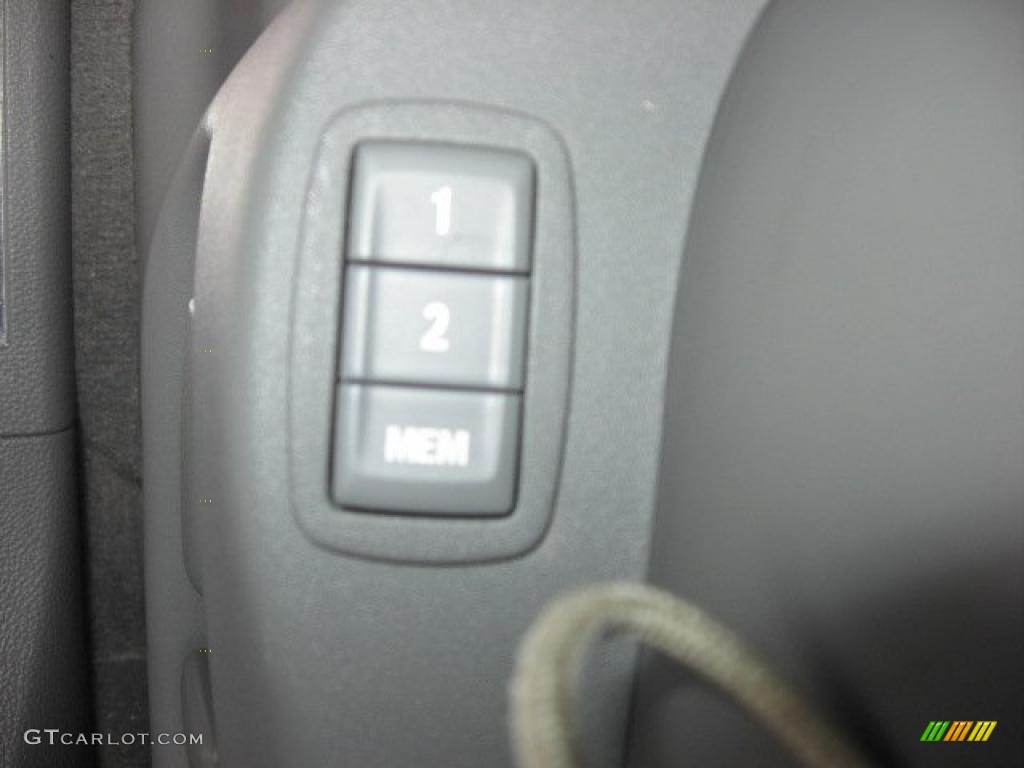 2010 SRX 4 V6 AWD - Radiant Silver / Shale/Ebony photo #30