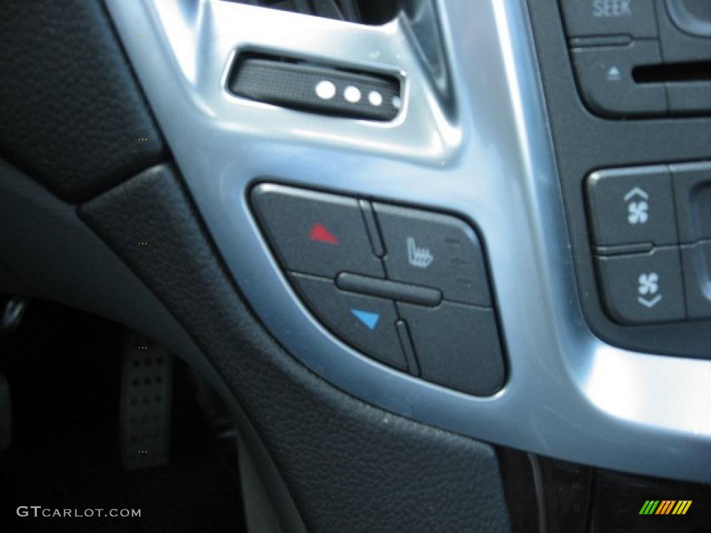 2010 SRX 4 V6 AWD - Radiant Silver / Shale/Ebony photo #36