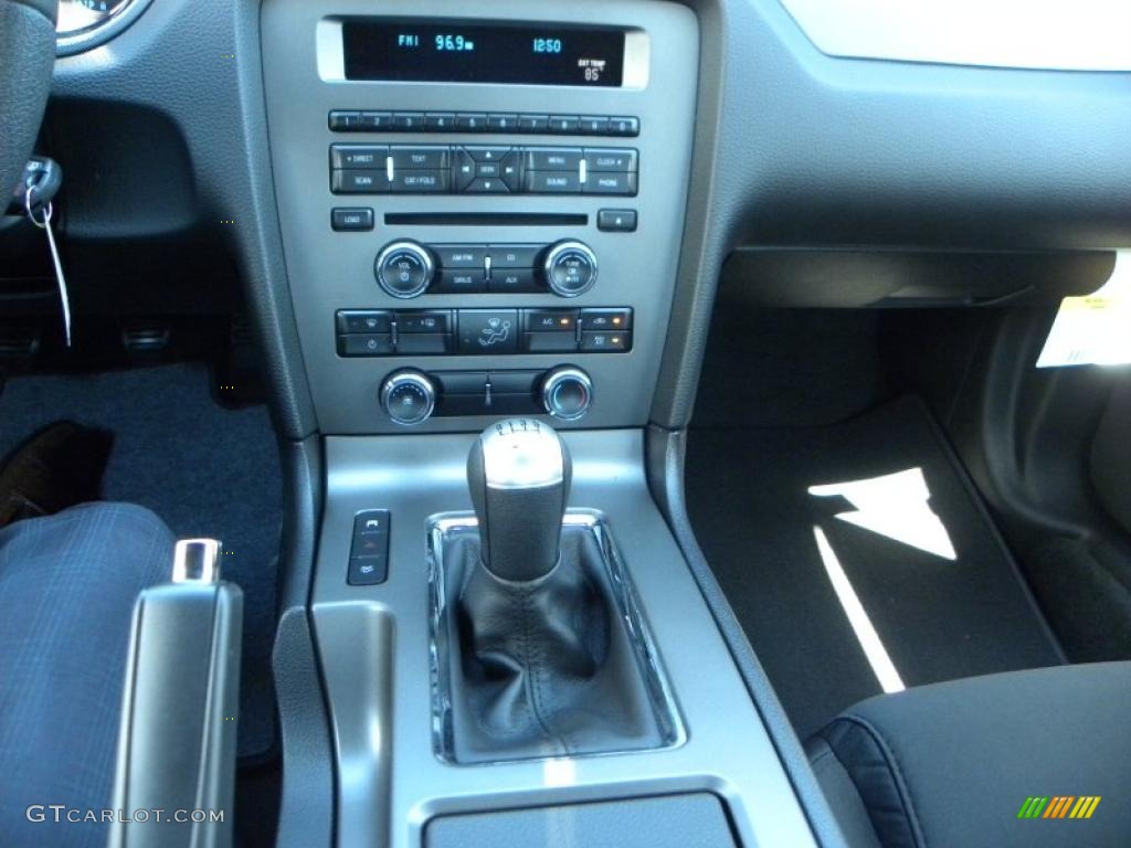 2011 Mustang GT Coupe - Performance White / Charcoal Black photo #19