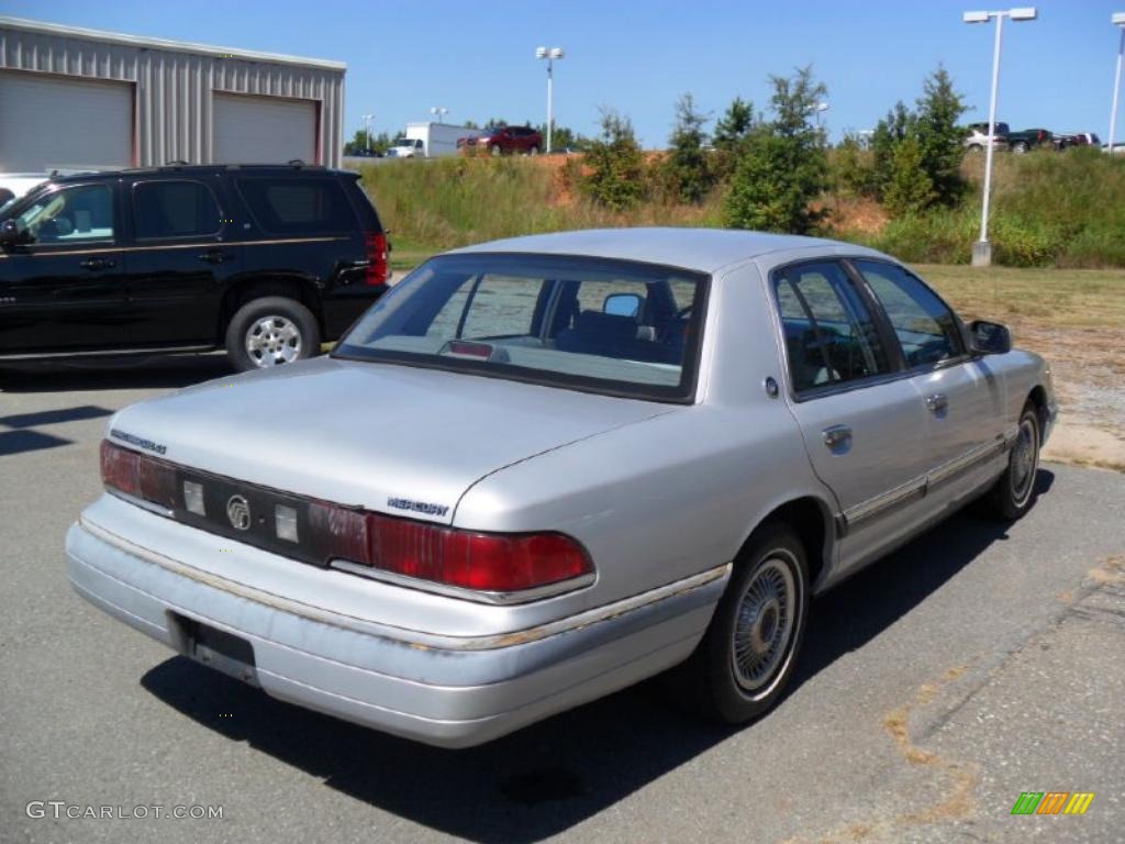 1993 Grand Marquis GS - Silver Metallic / Grey photo #4