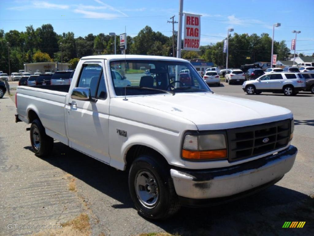 1993 F150 XL Regular Cab - Oxford White / Blue photo #5