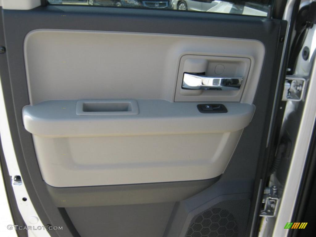 2010 Ram 1500 SLT Quad Cab 4x4 - Bright Silver Metallic / Dark Slate/Medium Graystone photo #16