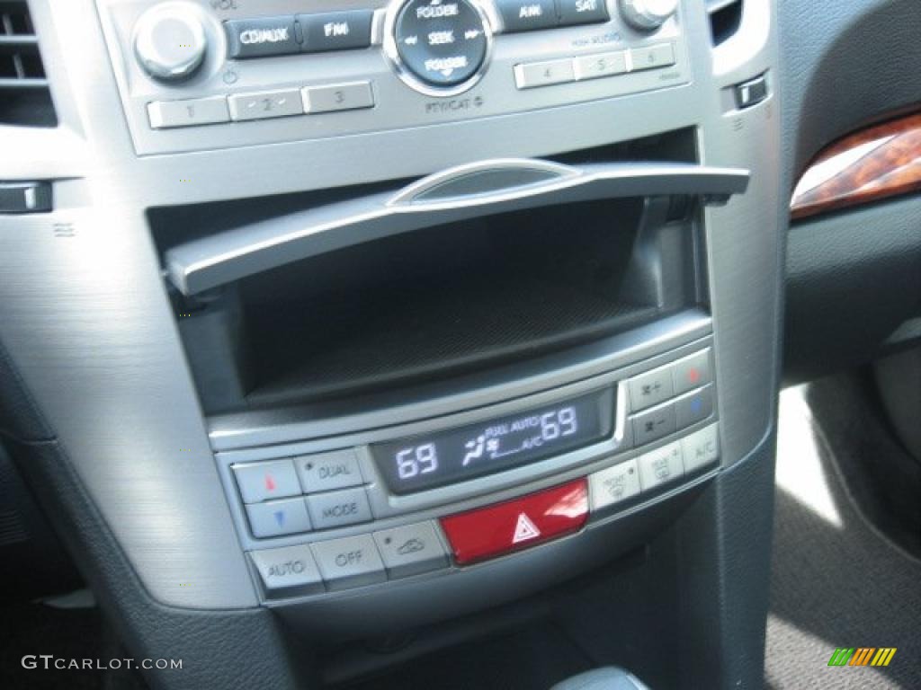 2010 Outback 3.6R Limited Wagon - Graphite Gray Metallic / Off Black photo #16