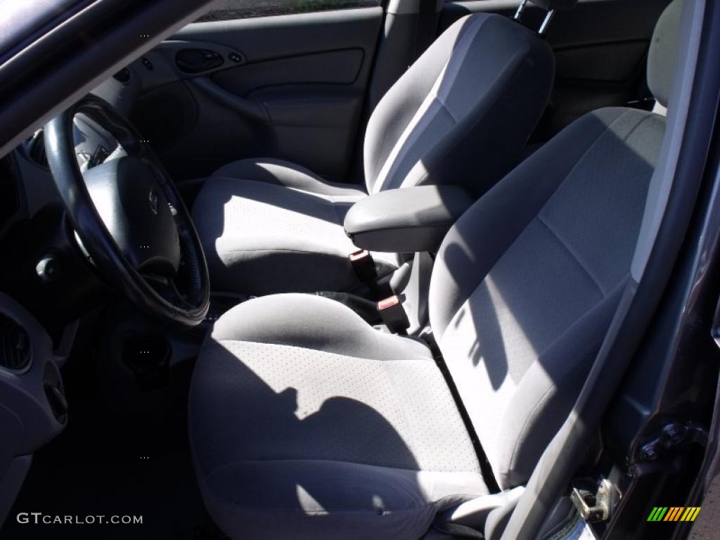 2004 Focus ZX5 Hatchback - Liquid Grey Metallic / Medium Graphite photo #12