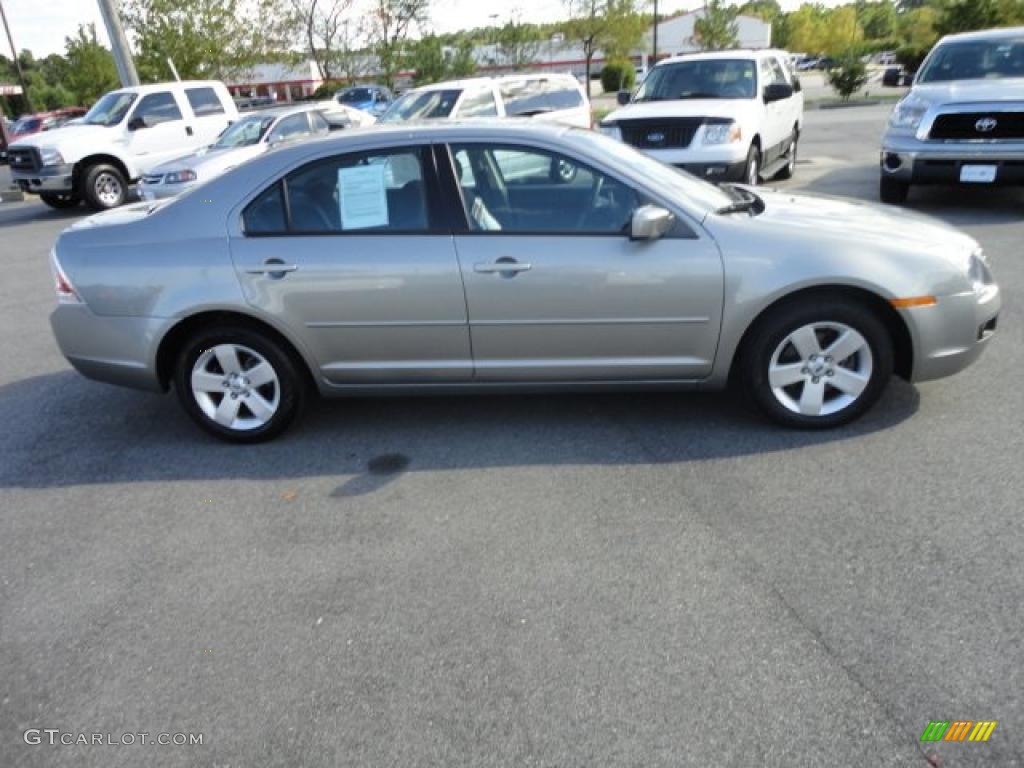 2008 Fusion SE V6 - Vapor Silver Metallic / Charcoal Black photo #6