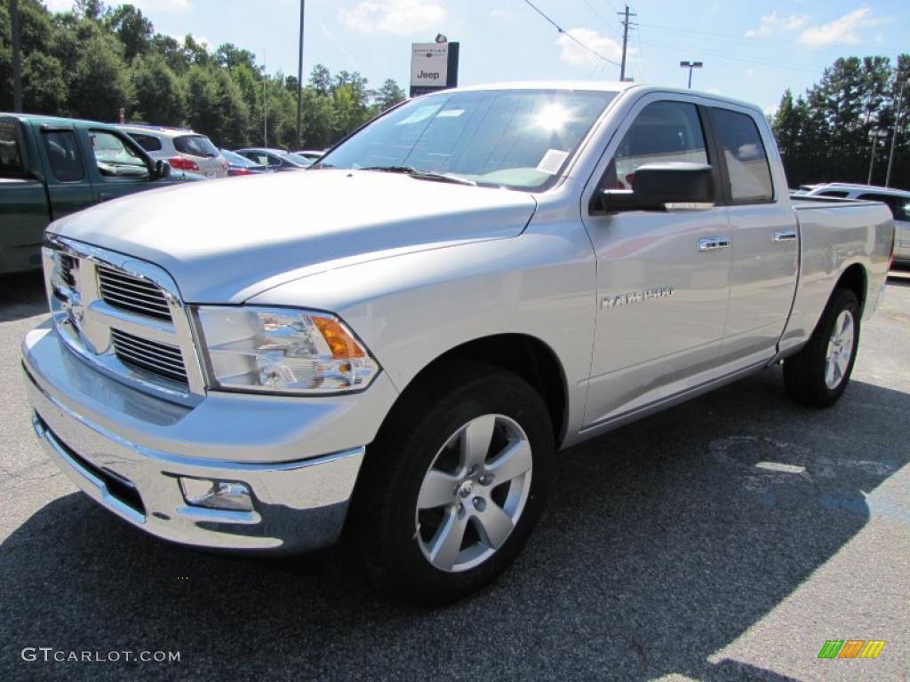 2011 Ram 1500 Big Horn Quad Cab - Bright Silver Metallic / Dark Slate Gray/Medium Graystone photo #3