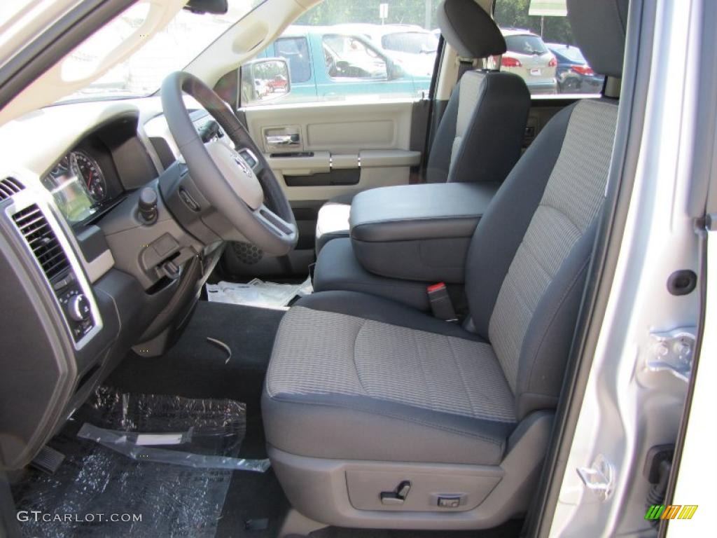 2011 Ram 1500 Big Horn Quad Cab - Bright Silver Metallic / Dark Slate Gray/Medium Graystone photo #11