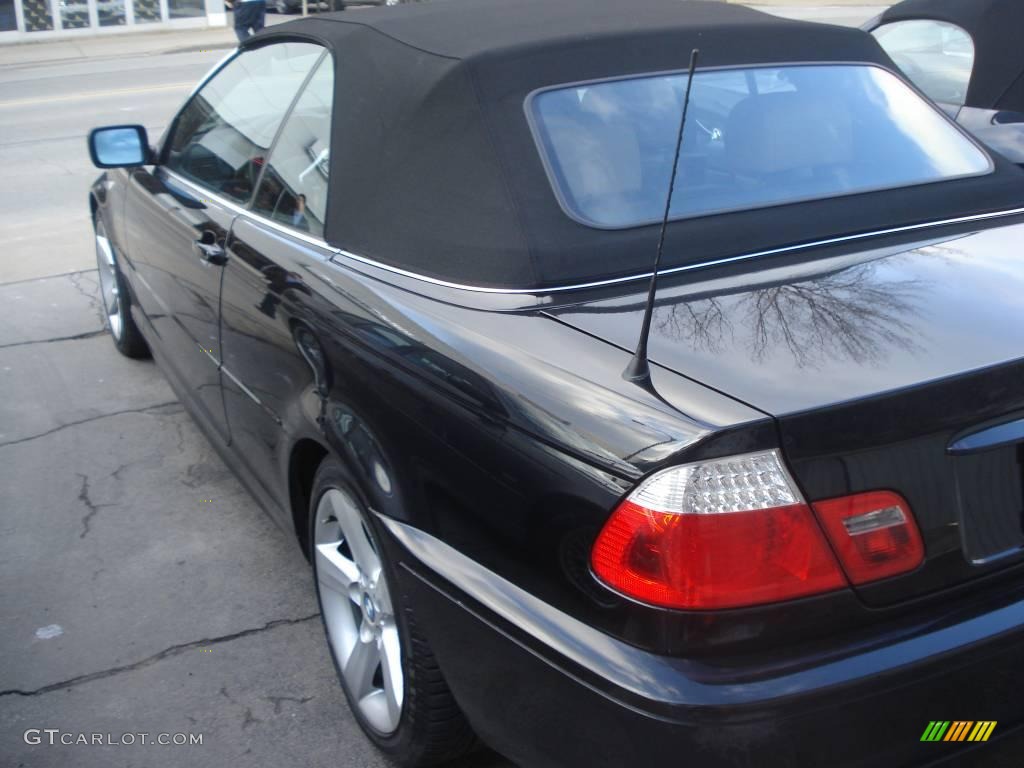 2006 3 Series 325i Convertible - Jet Black / Sand photo #15