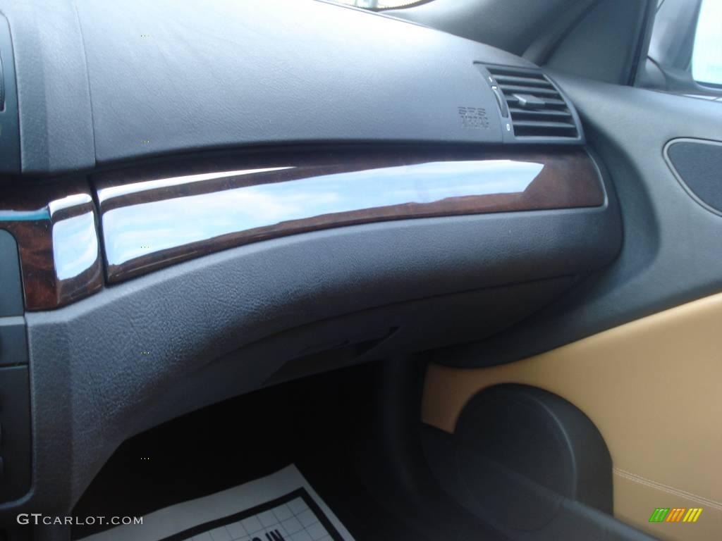 2006 3 Series 325i Convertible - Jet Black / Sand photo #34