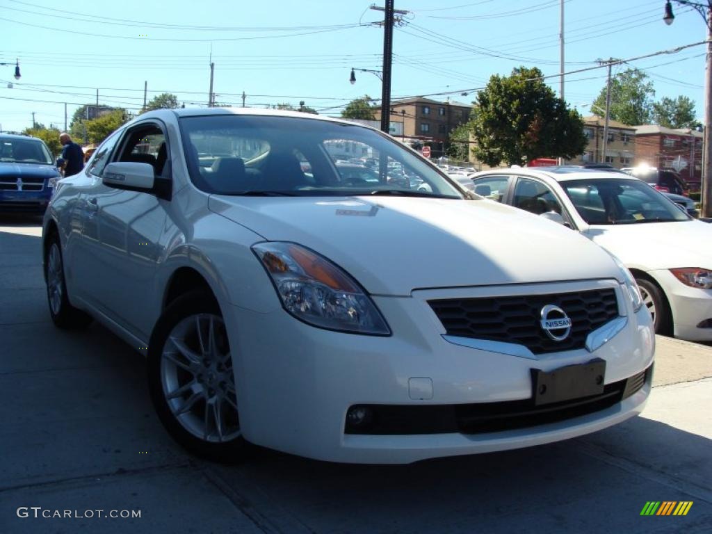 2008 Altima 3.5 SE Coupe - Winter Frost Pearl / Charcoal photo #1