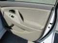 Super White - Camry LE Photo No. 20
