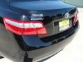 Black - Camry LE Photo No. 20