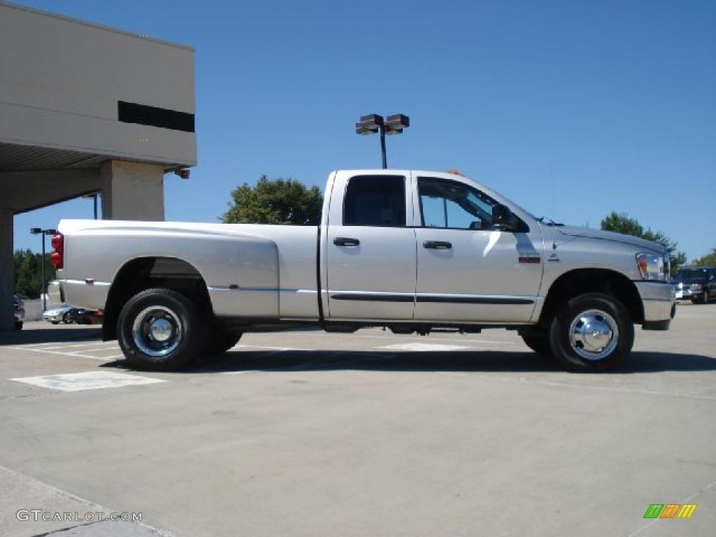 2007 Ram 3500 SLT Quad Cab 4x4 Dually - Bright Silver Metallic / Medium Slate Gray photo #2