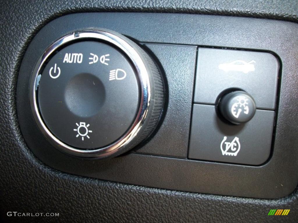 2011 Impala LS - Gold Mist Metallic / Ebony photo #35