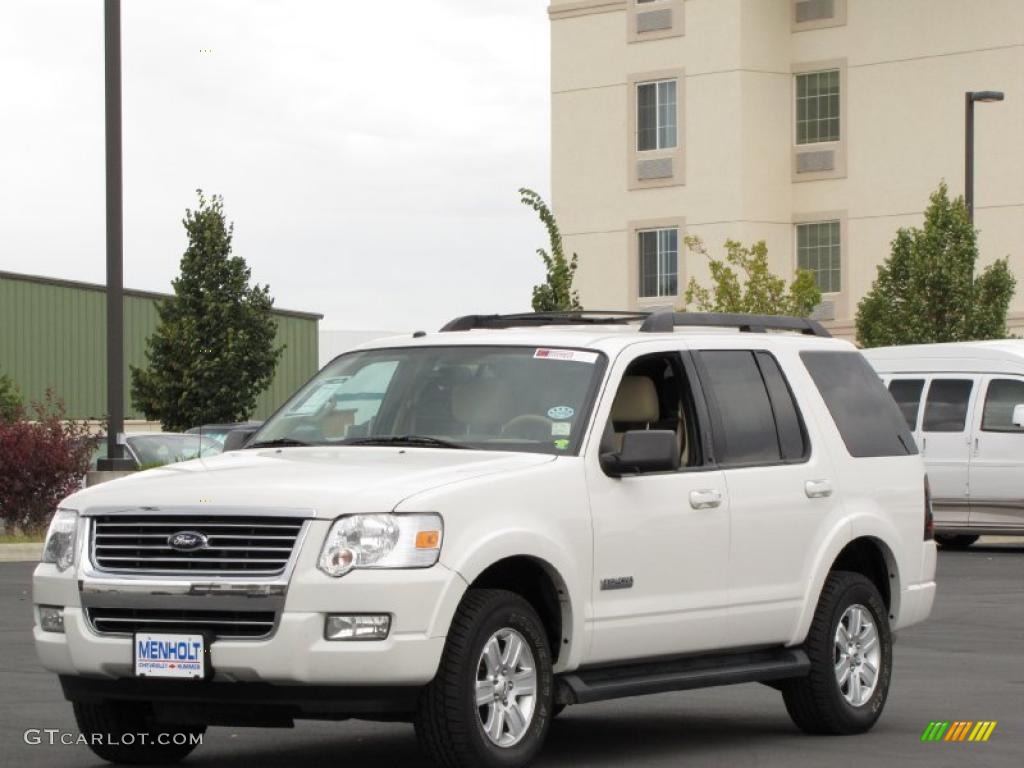 2008 Explorer XLT 4x4 - White Suede / Camel photo #2