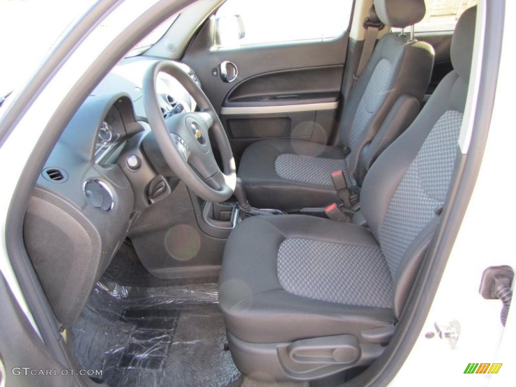 2011 HHR LS - Arctic Ice White / Ebony photo #9