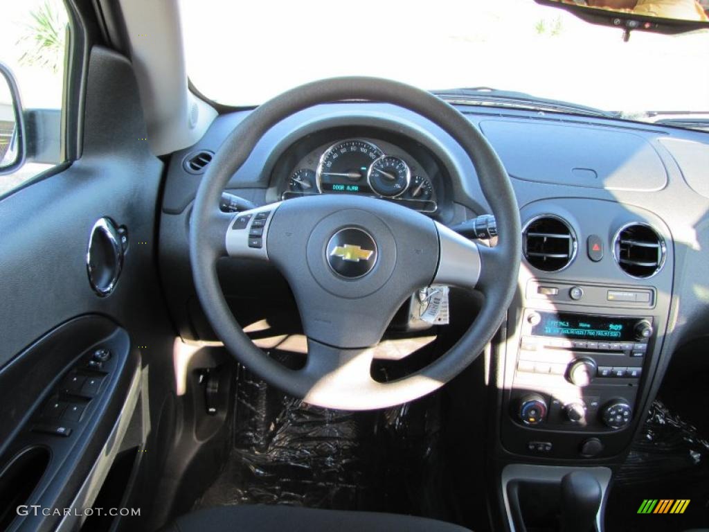 2011 HHR LS - Arctic Ice White / Ebony photo #14